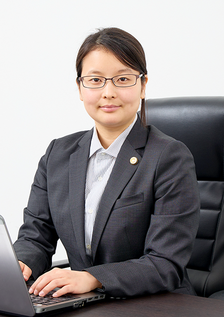 川上 満里奈弁護士